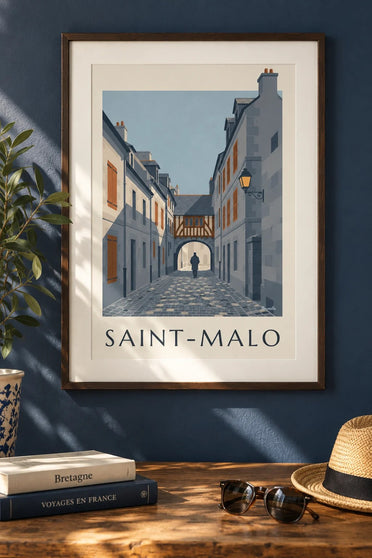 Póster de una callejuela de Saint-Malo intramuros : enmarcado en la pared
