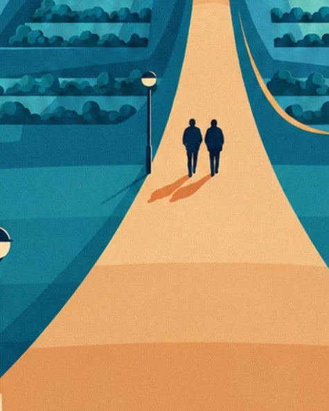 Les 2 silhouettes sur une allée orangée, près d’un lampadaire et de terrasses plantées