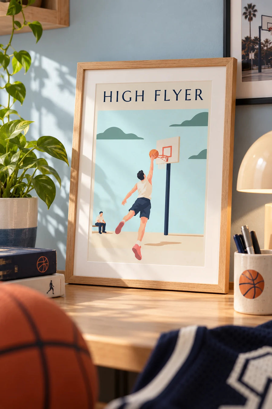 Póster de un jugador de baloncesto volando hacia la canasta para un mate: formato pequeño A4 enmarcado