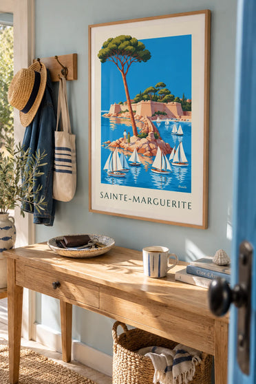Affiche île Sainte-Marguerite et fort royal au large de Cannes : encadrée au mur