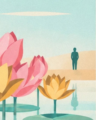 Des lotus roses et jaunes sur l'eau, devant une silhouette sur la rive sableuse