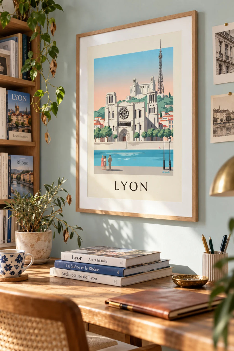 Póster catedral de San Juan y muelles del Saona en Lyon: enmarcado en la pared