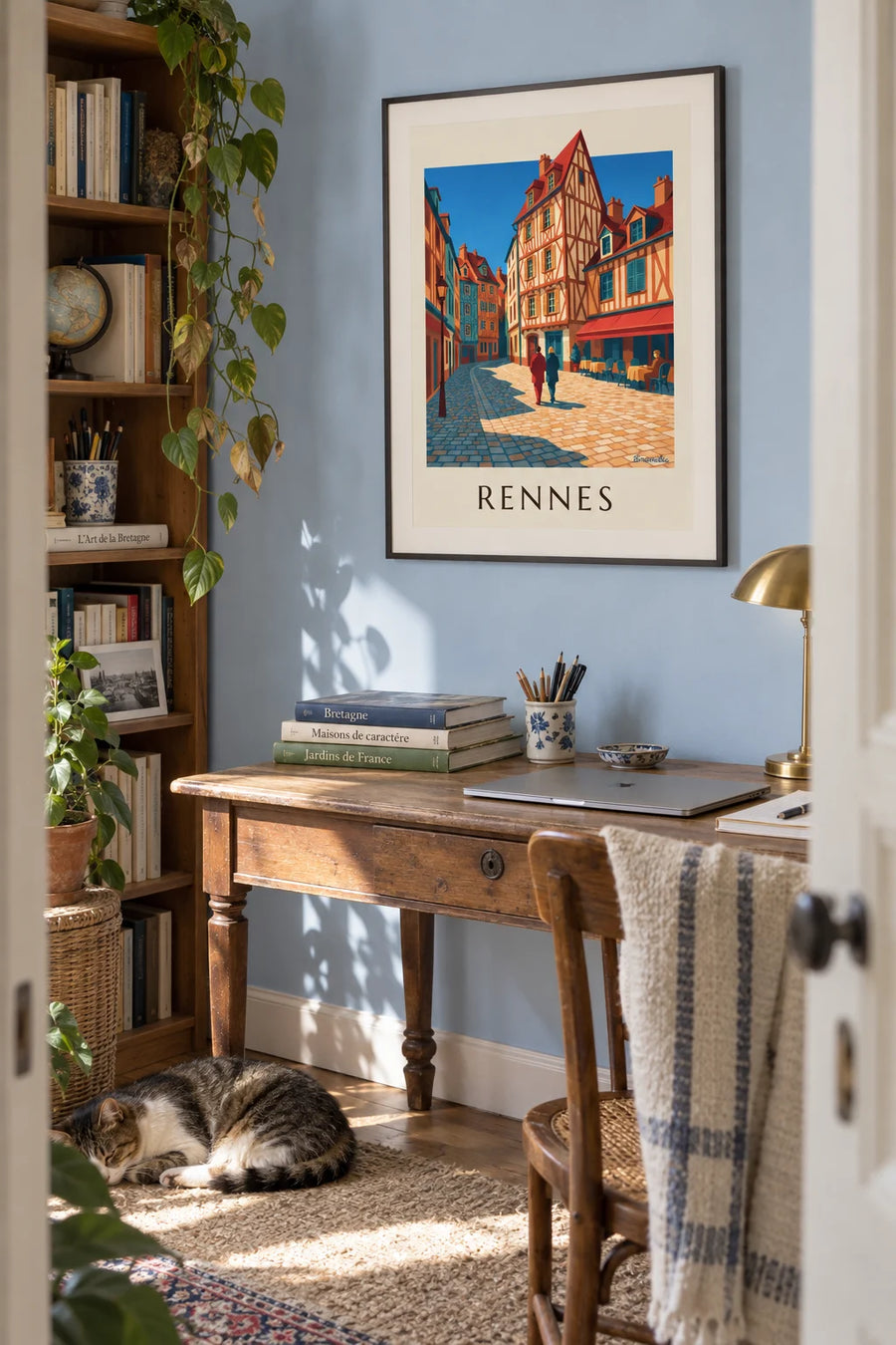 Affiche place du Champ-Jacquet et ses maisons à pans de bois à Rennes : encadrée au mur
