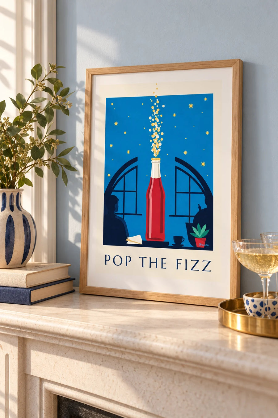 Affiche bouteille de soda pétillant sous un ciel étoilé : petit format A4 encadré