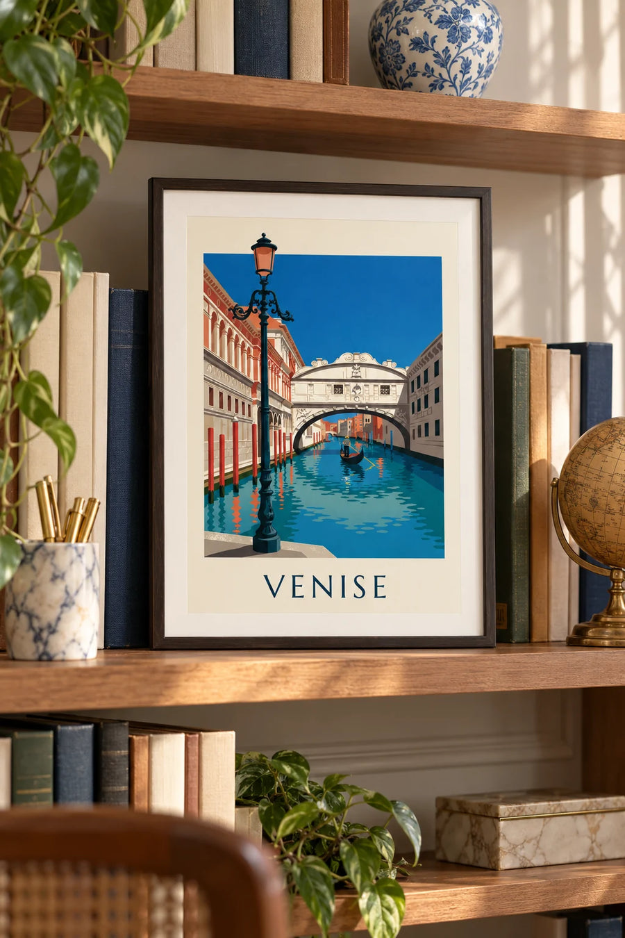 Póster de una góndola bajo el Puente de los Suspiros en Venecia: formato pequeño A4 enmarcado