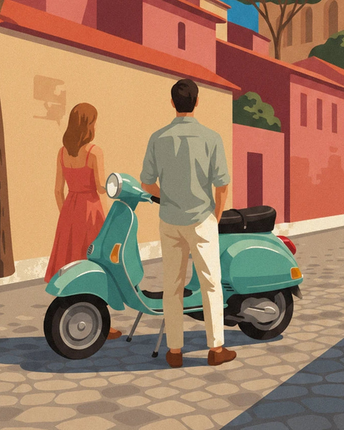 Le couple de dos près du scooter vert d'eau, sur les pavés de la ruelle