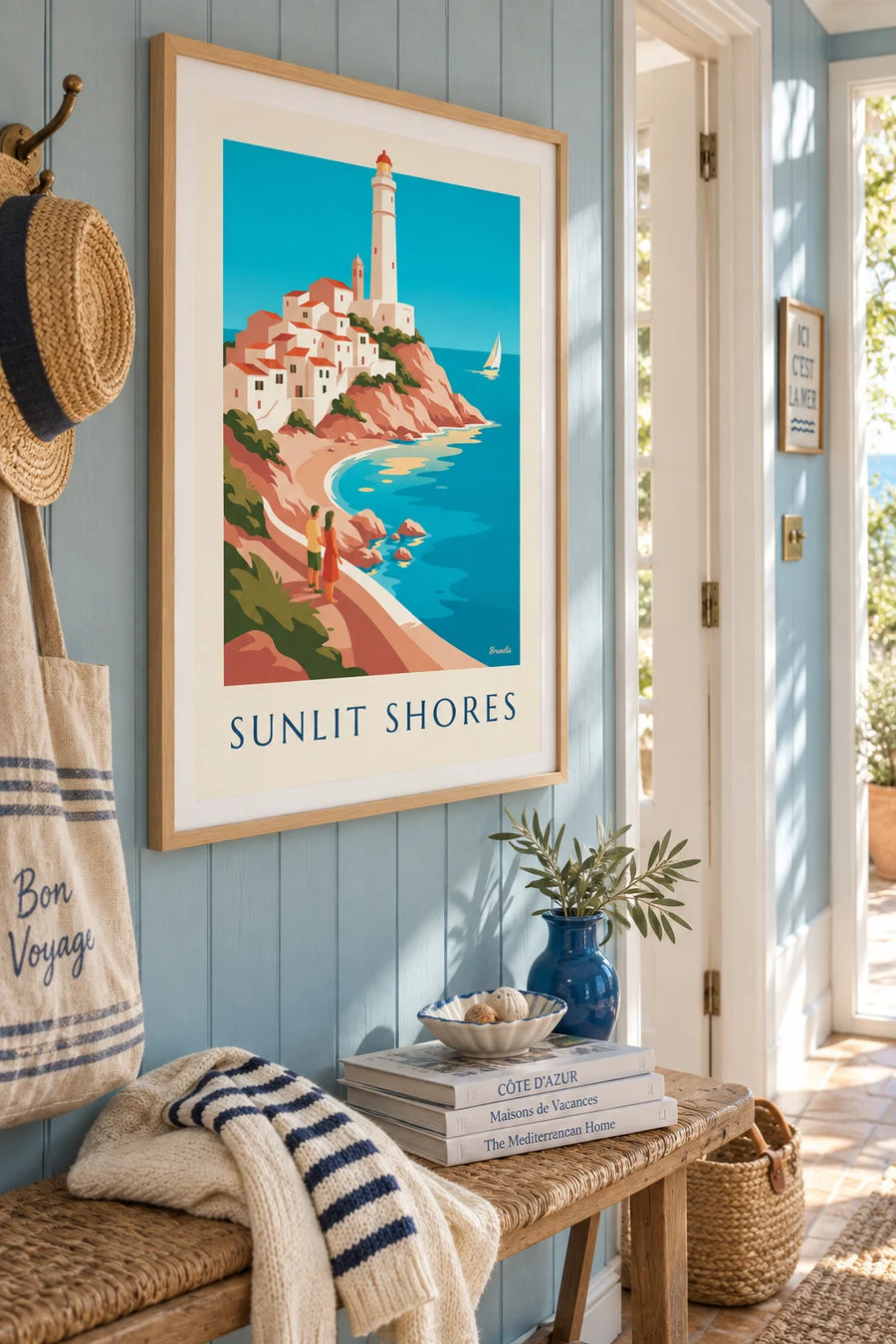 Affiche côte méditerranéenne, village blanc et phare : encadrée au mur