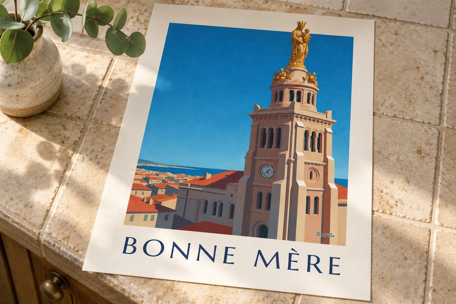 Póster de la Bonne Mère dorada de Marsella : apoyado sobre una mesa