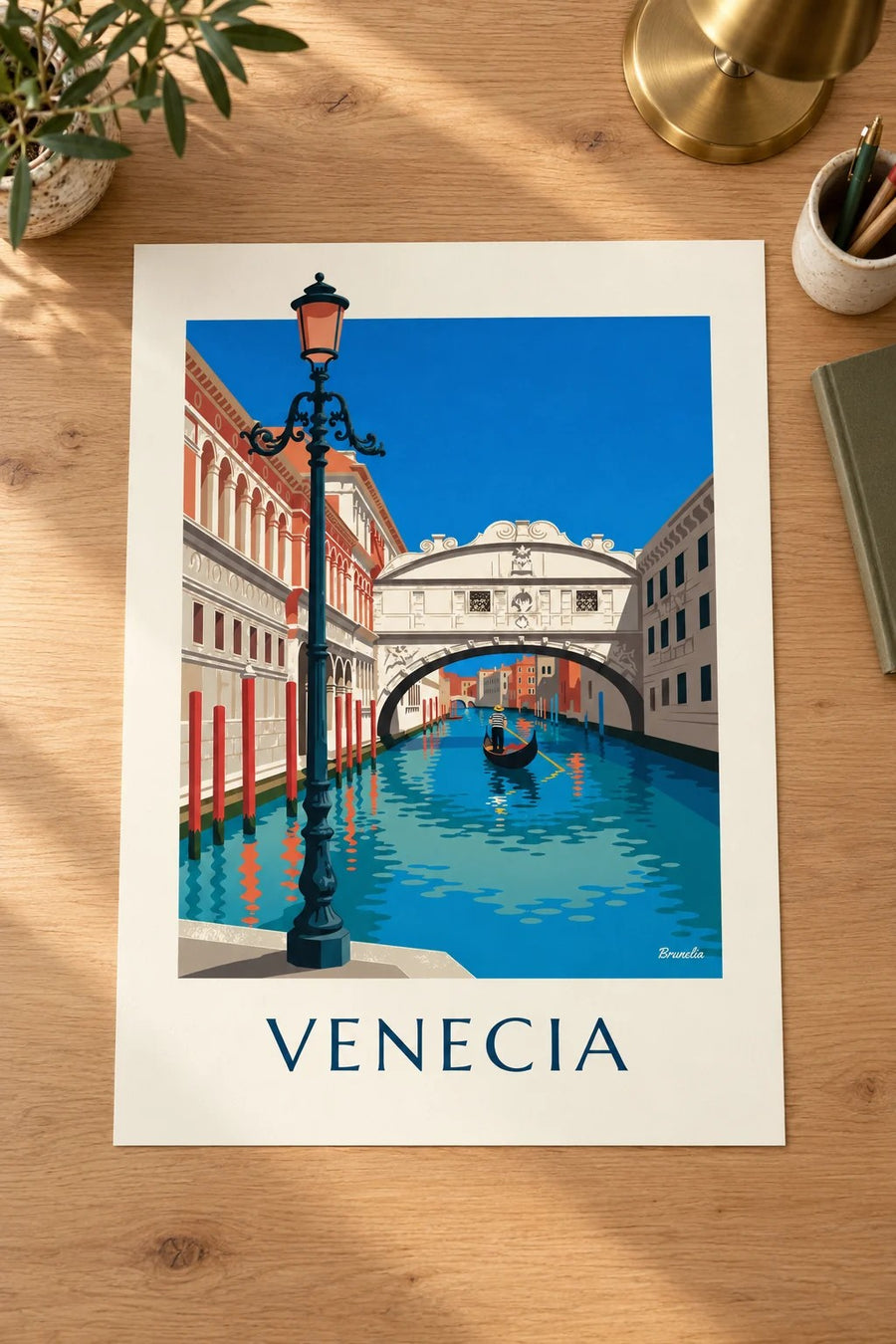Póster góndola bajo el Puente de los Suspiros en Venecia: sobre una mesa