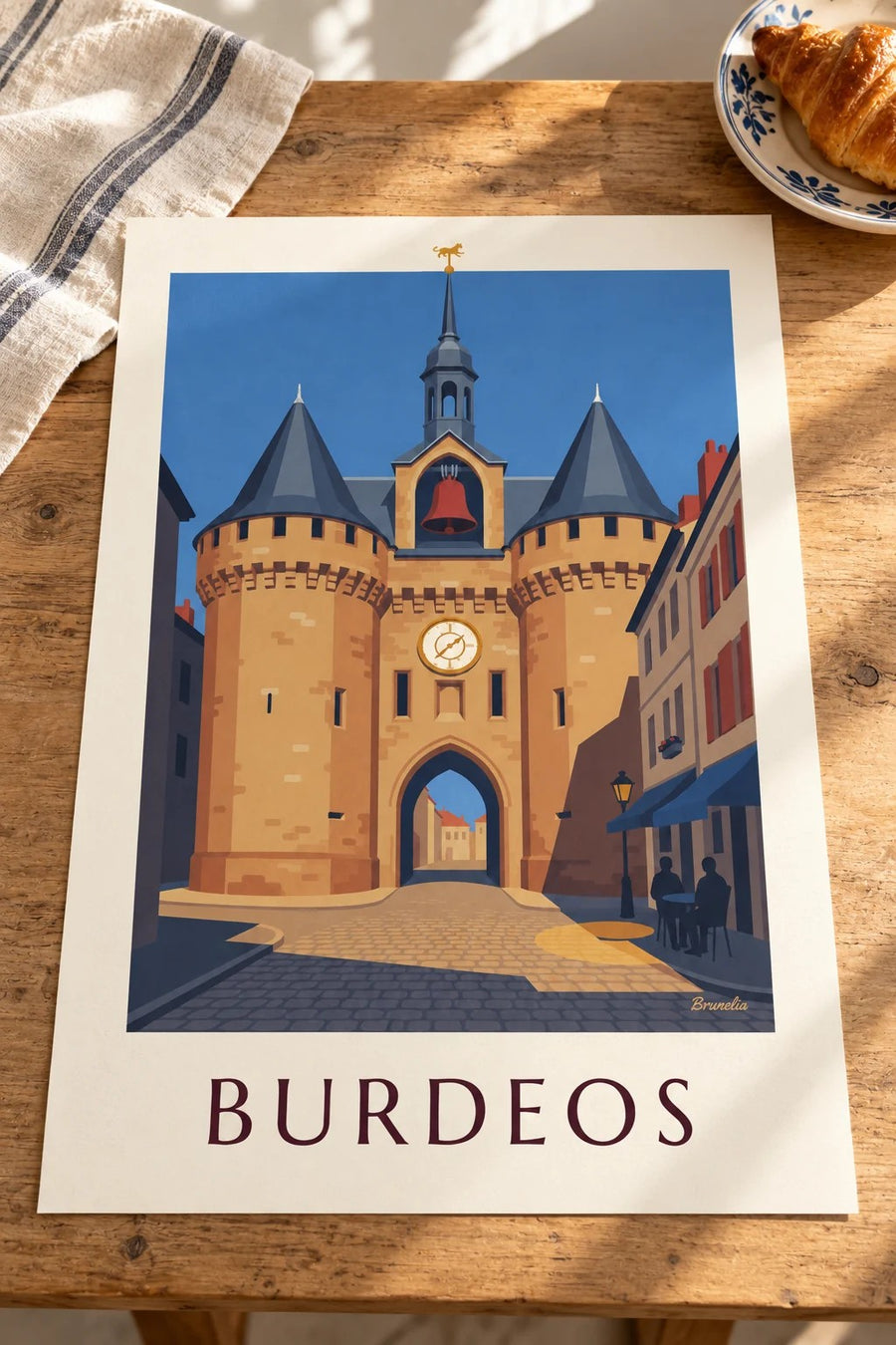 Póster Grosse Cloche de Burdeos y terraza de café: sobre una mesa