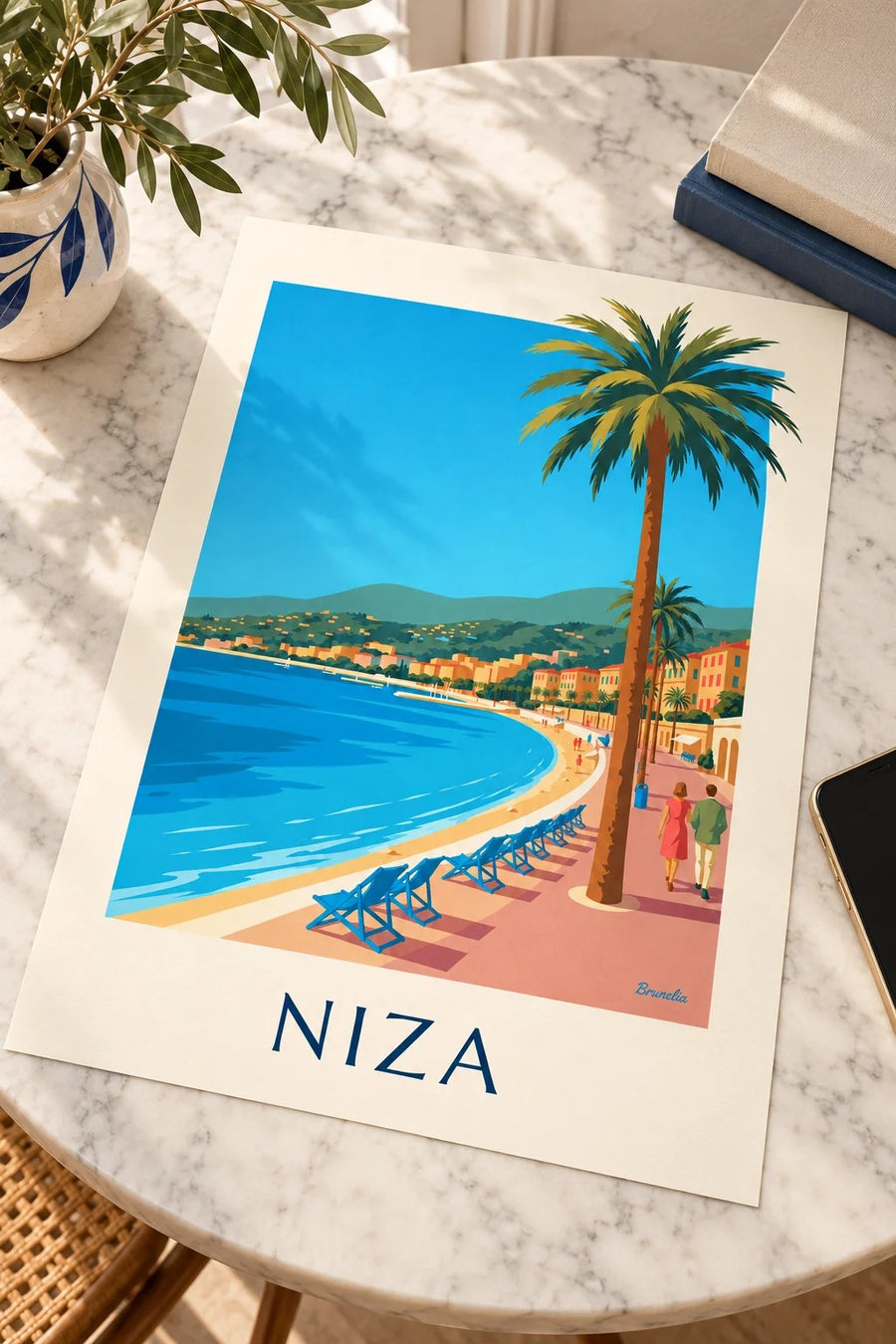 Póster del Paseo de los Ingleses y la Bahía de los Ángeles en Niza: sobre una mesa