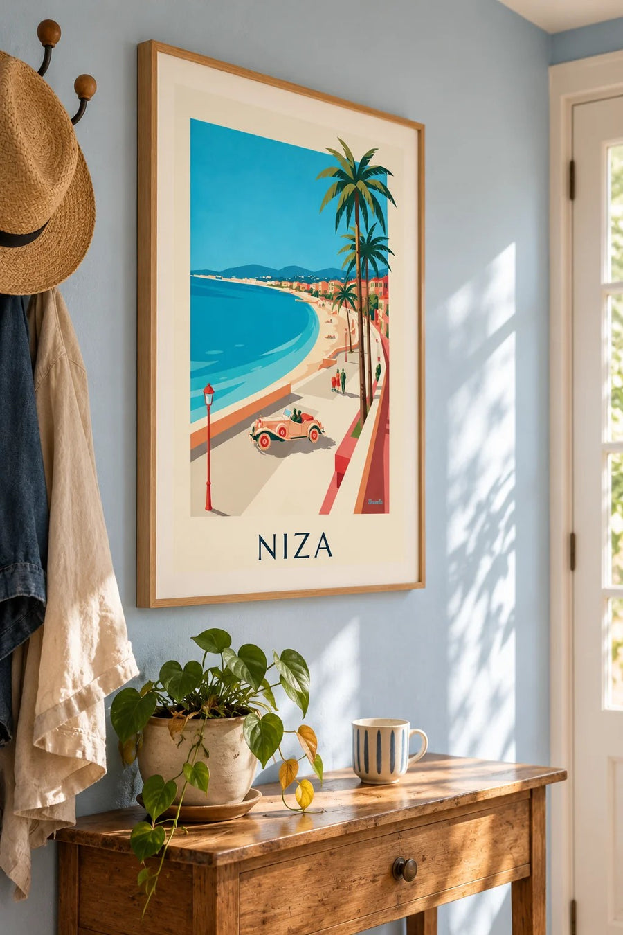 Póster de descapotable y paseantes bajo las palmeras de la bahía de los Ángeles, en Niza: enmarcado en la pared