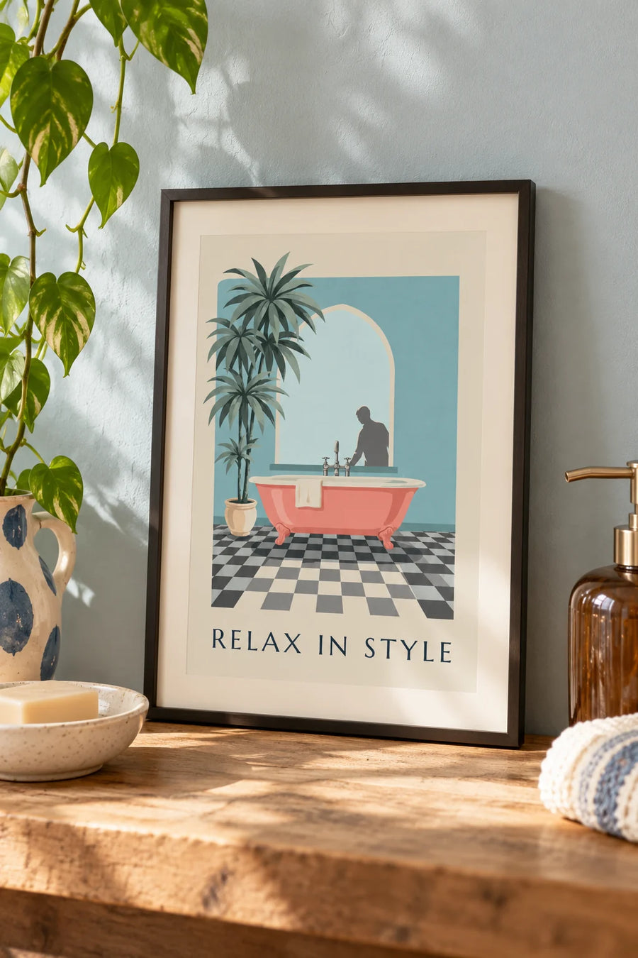 Affiche baignoire corail et carrelage à damier : petit format A4 encadré