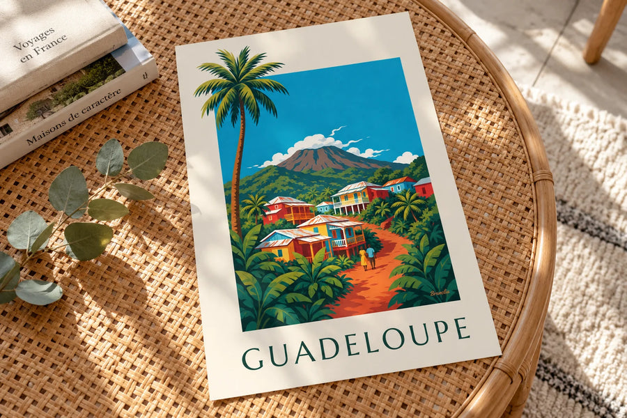 Póster casas criollas y volcán de la Soufrière en Guadalupe: sobre una mesa