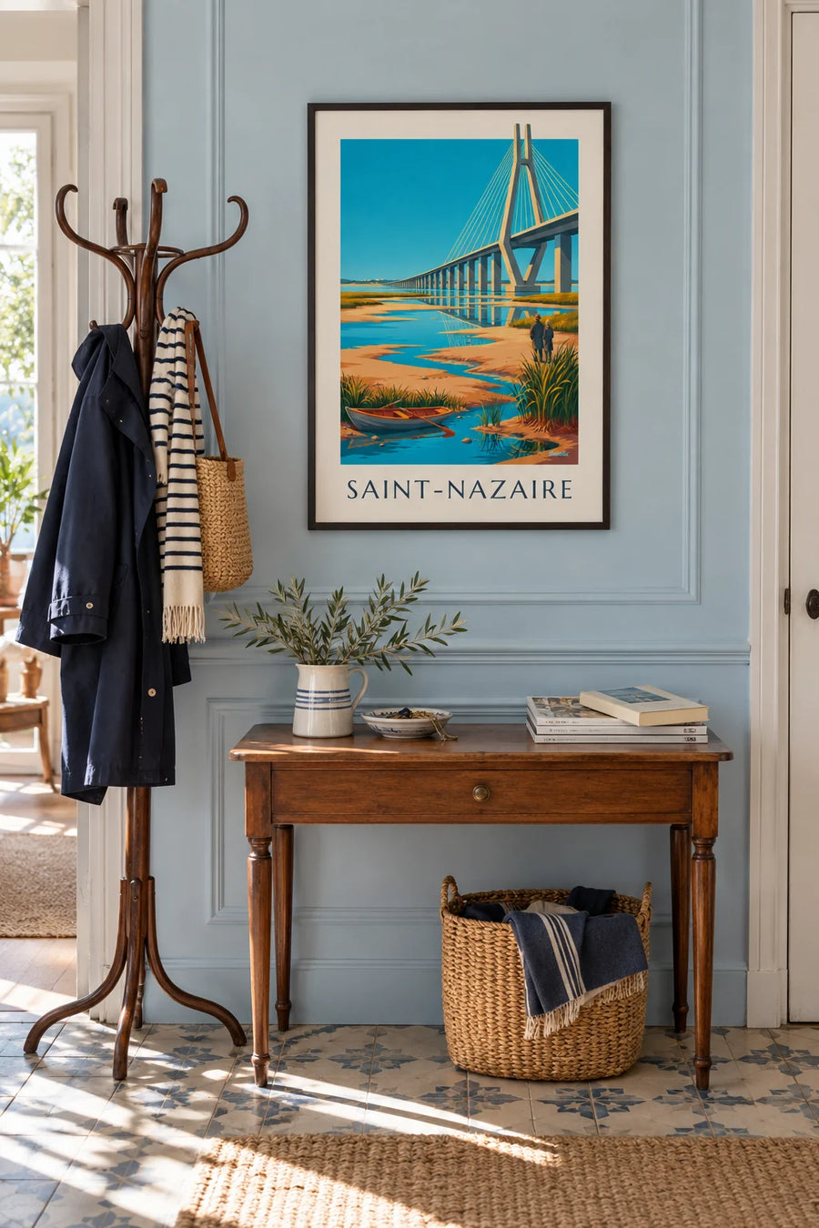Póster puente de Saint-Nazaire y barca en el estuario: enmarcado en la pared