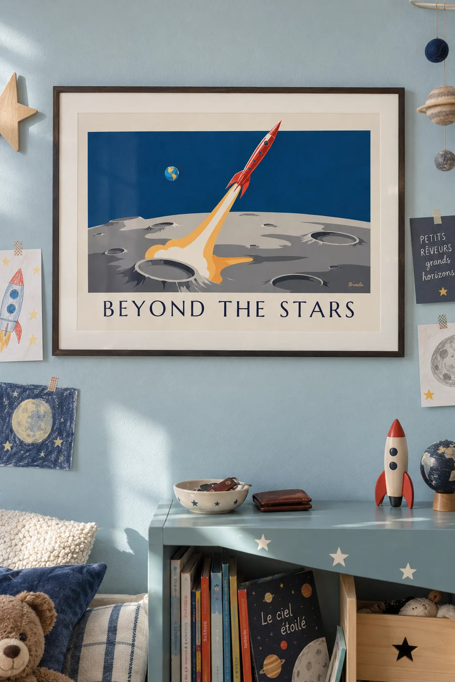 Affiche fusée en orbite autour de la Lune et Terre au loin : encadrée au mur