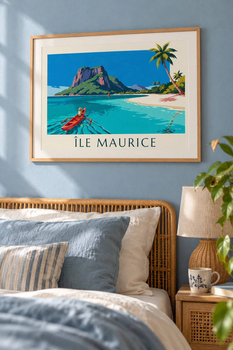 Póster de una laguna, cocoteros y Le Morne Brabant en Isla Mauricio: enmarcado en la pared